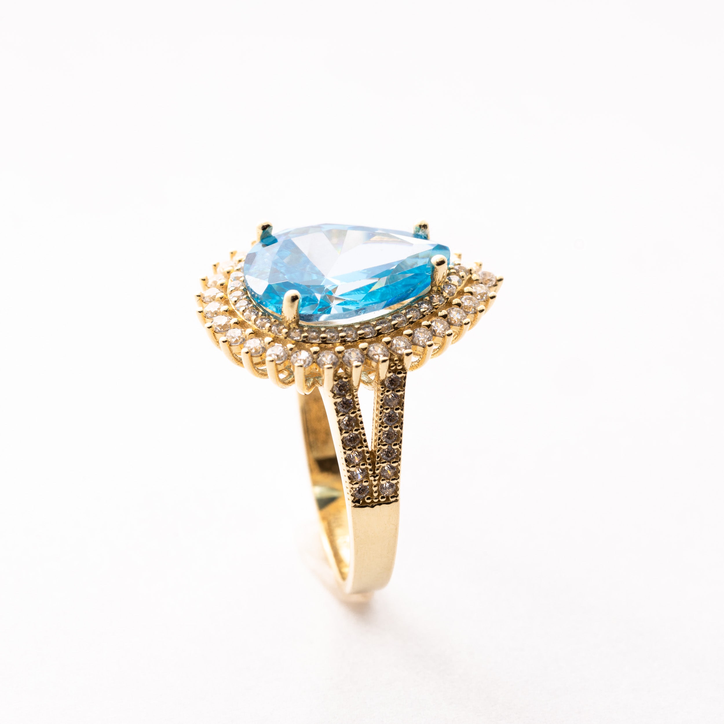 Pear Shape Blue And White Zirconia Ring