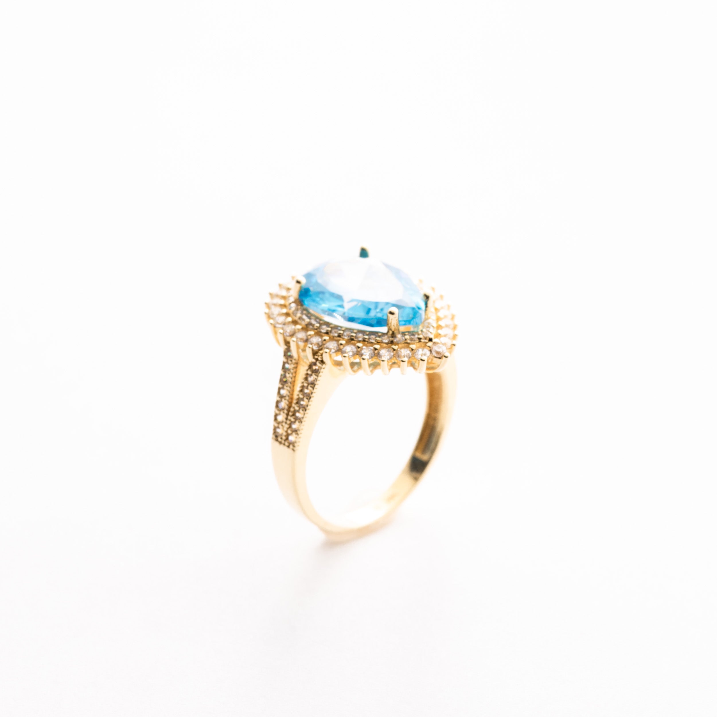 Pear Shape Blue And White Zirconia Ring