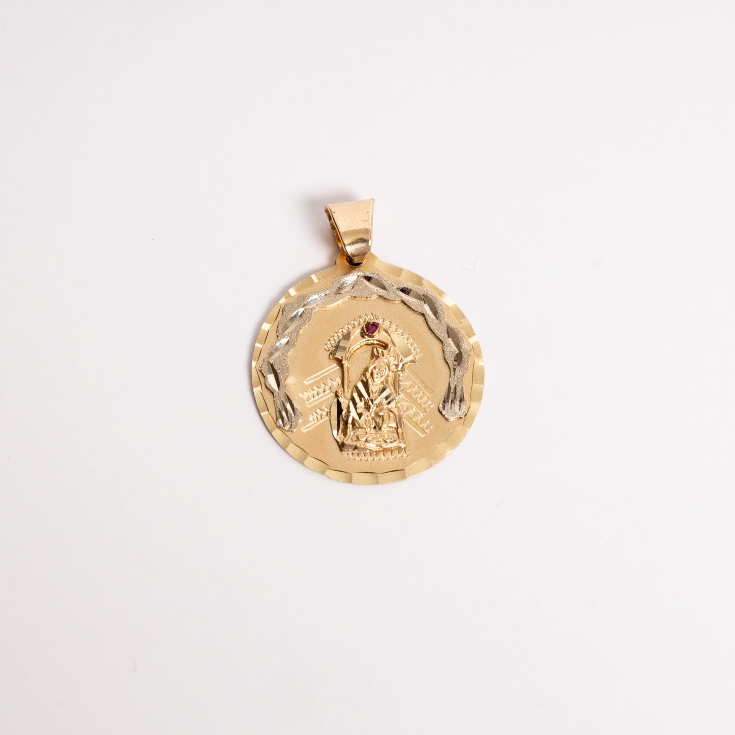 Altagracia Medallion Pendant